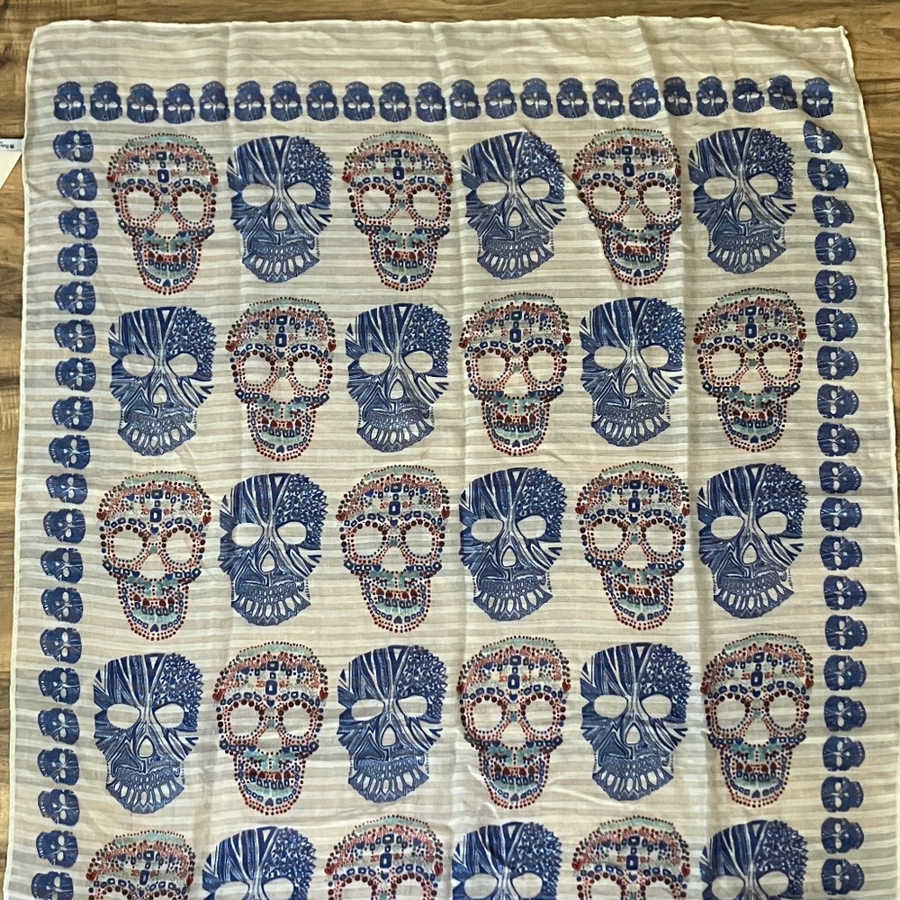 NWT - Riah  Cream & Blue Sugar Skull Scarf - Picture 2 of 8